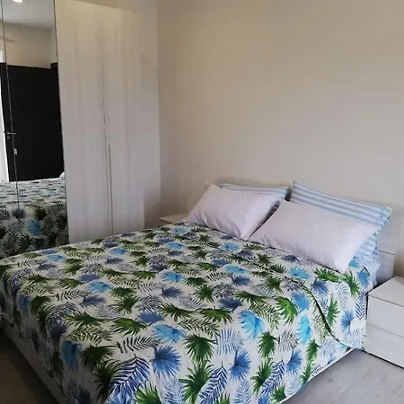 A Terrace On Capri Con Piscina Idromassaggio شقة ماسّا لوبْرينسِ