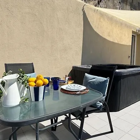 A Terrace On Capri Con Piscina Idromassaggio ماسّا لوبْرينسِ